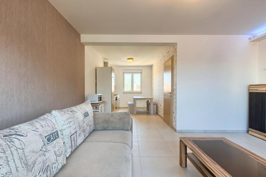 Lovely Fazana Apartments 400M From The Sea Екстериор снимка